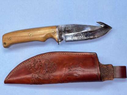 HAND MADE HUNTER W/GUT HOOK BY KEN BERNHOF - Image 3